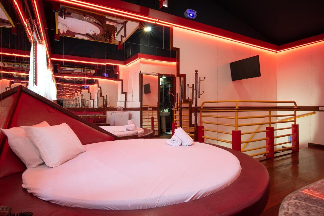 Motel Fantasy 5 เบโลโอรีซอนชี ภายนอก รูปภาพ