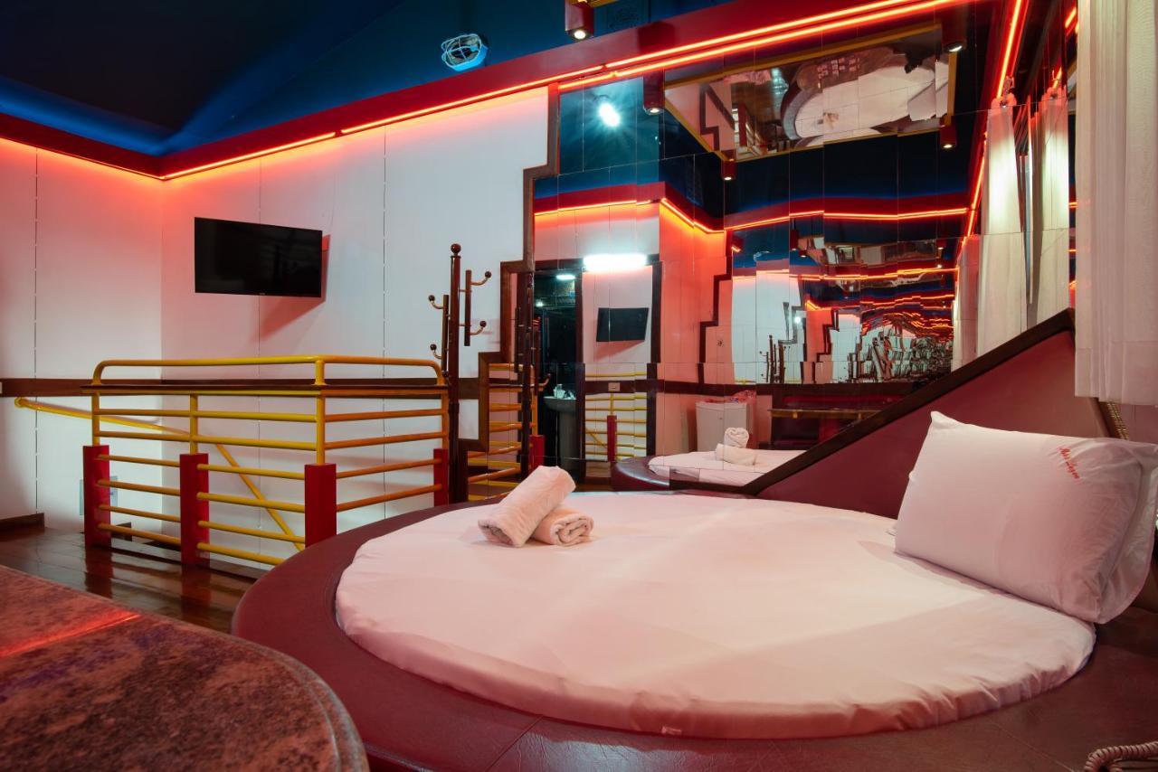 Motel Fantasy 5 เบโลโอรีซอนชี ภายนอก รูปภาพ