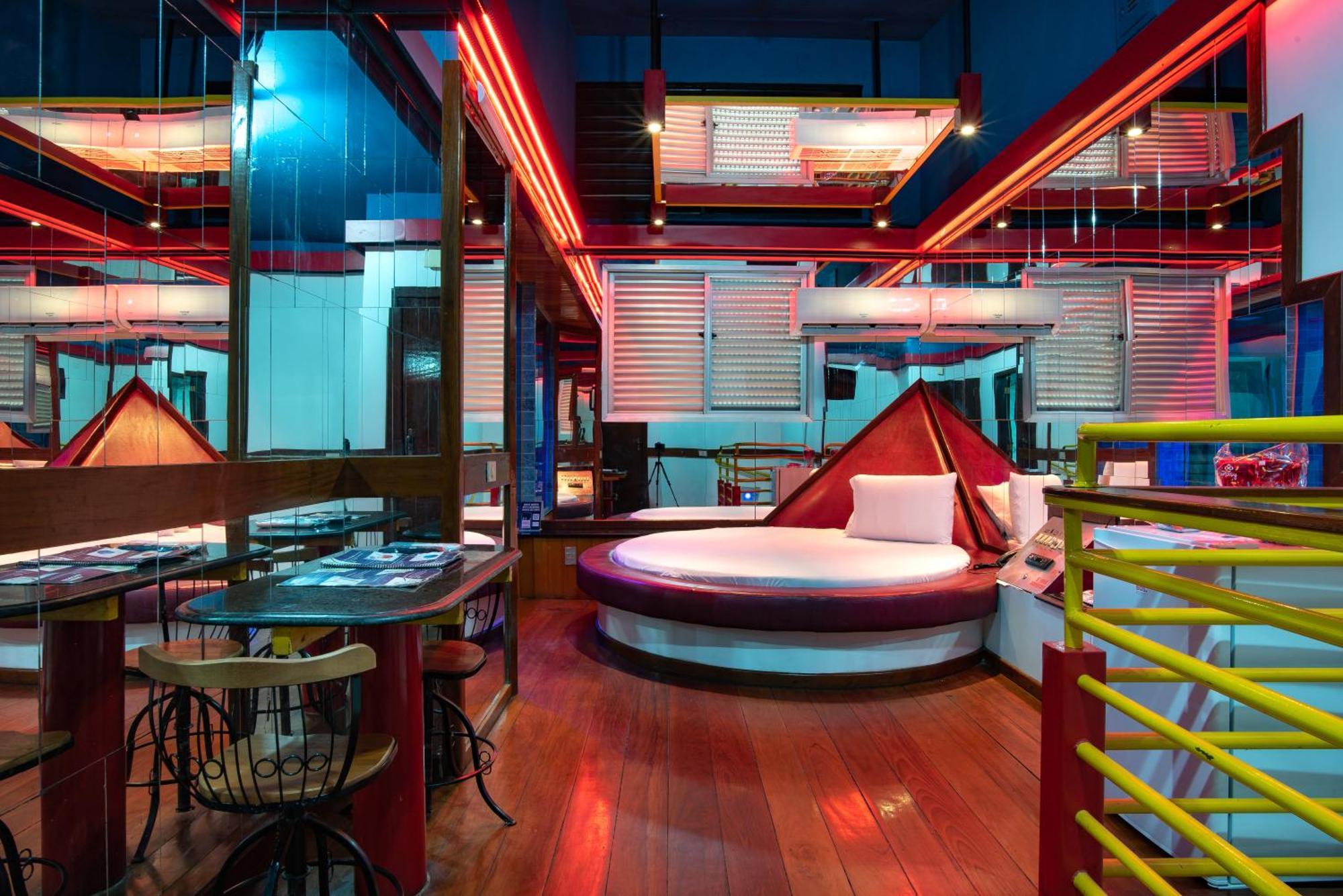 Motel Fantasy 5 เบโลโอรีซอนชี ภายนอก รูปภาพ
