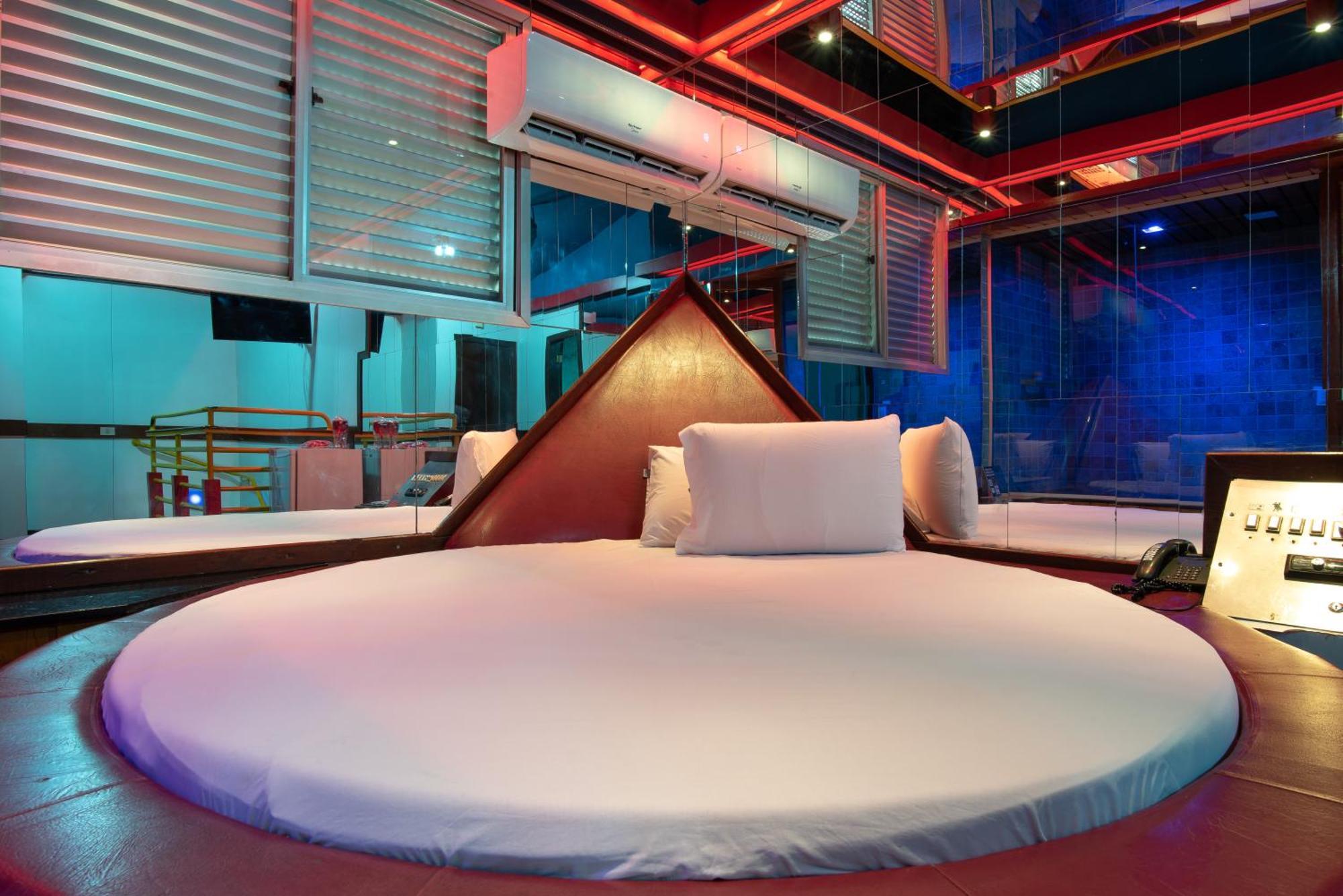Motel Fantasy 5 เบโลโอรีซอนชี ภายนอก รูปภาพ