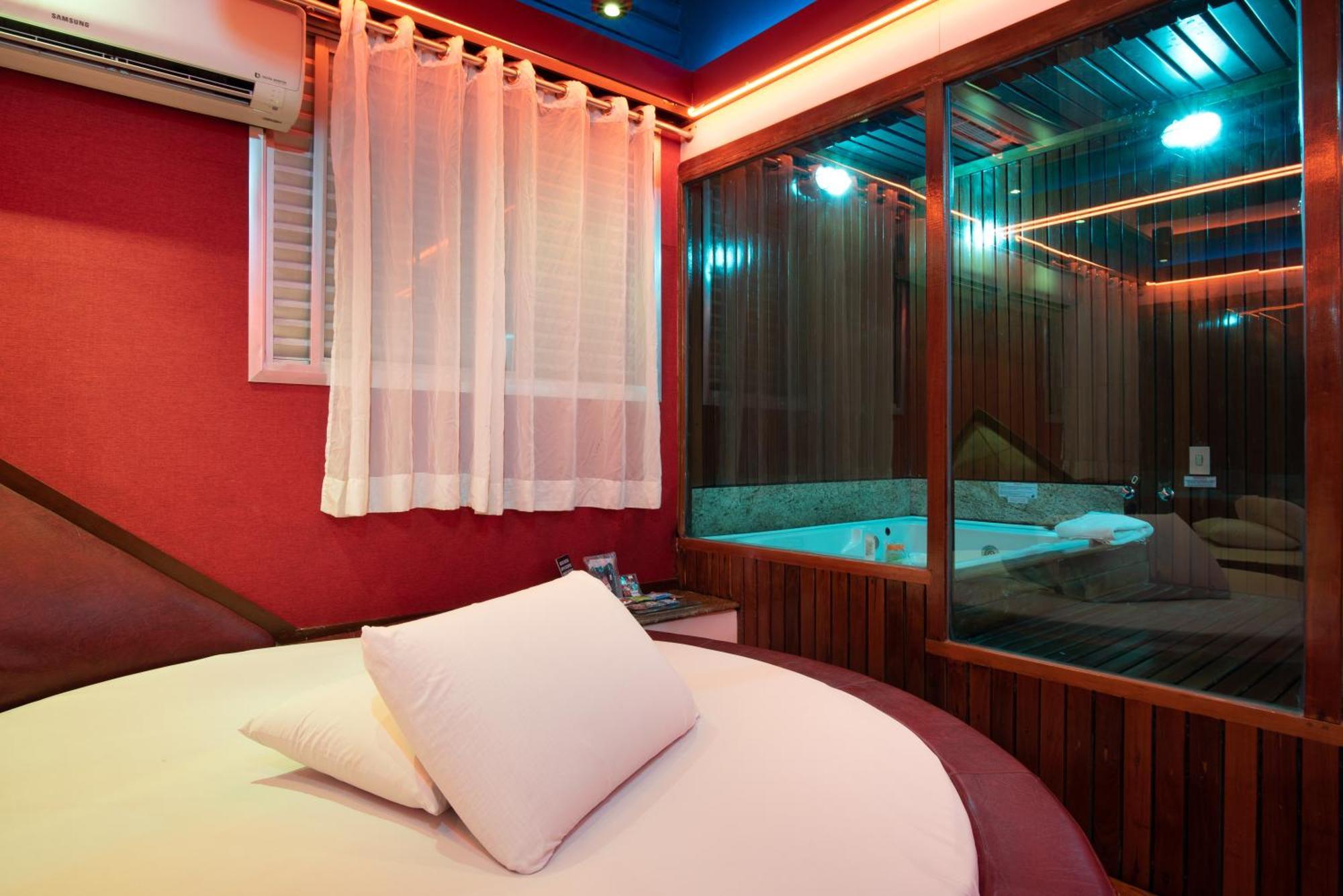 Motel Fantasy 5 เบโลโอรีซอนชี ภายนอก รูปภาพ