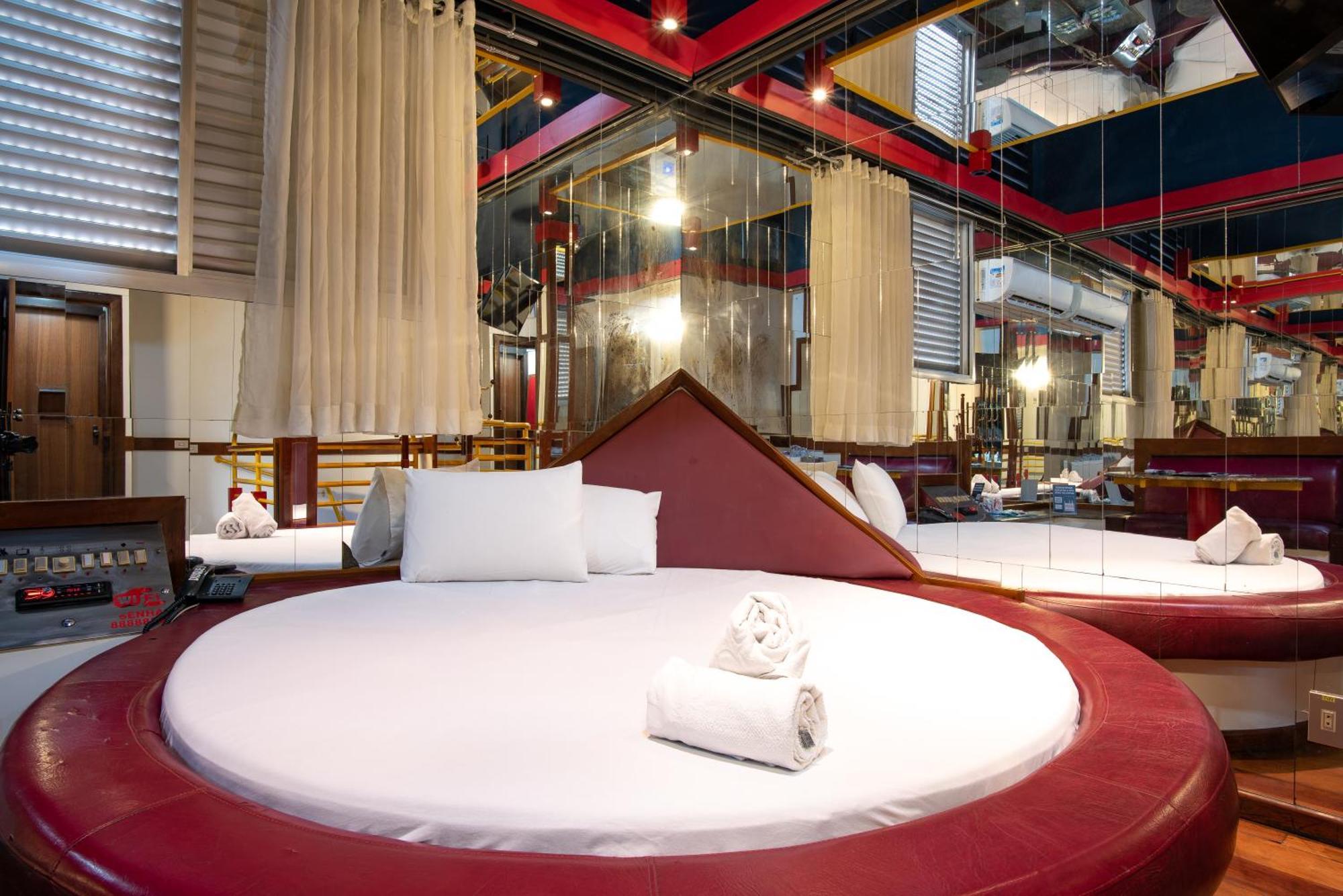 Motel Fantasy 5 เบโลโอรีซอนชี ภายนอก รูปภาพ