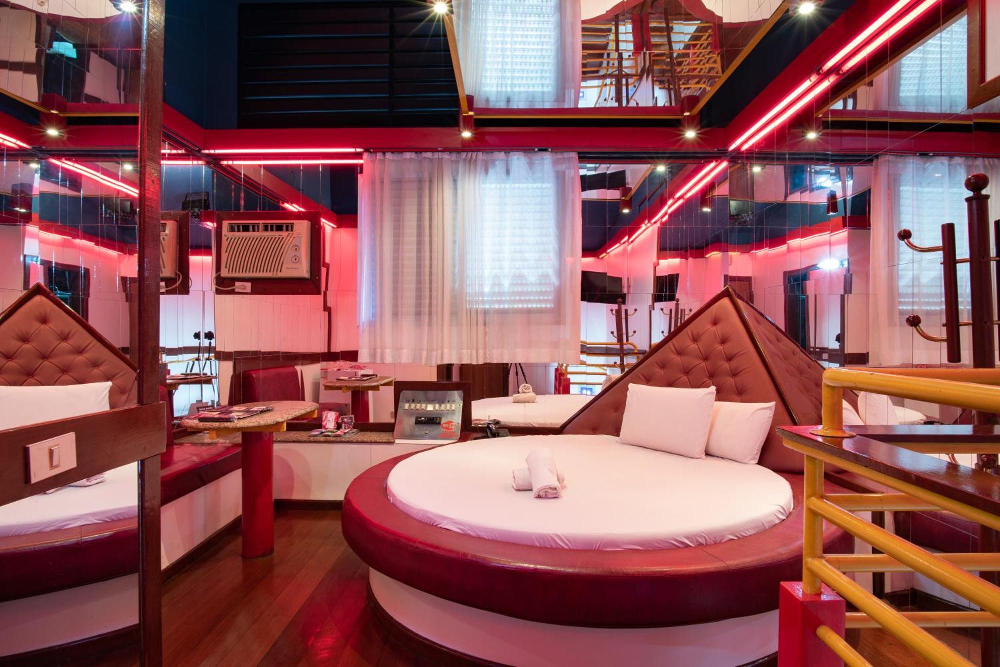 Motel Fantasy 5 เบโลโอรีซอนชี ภายนอก รูปภาพ