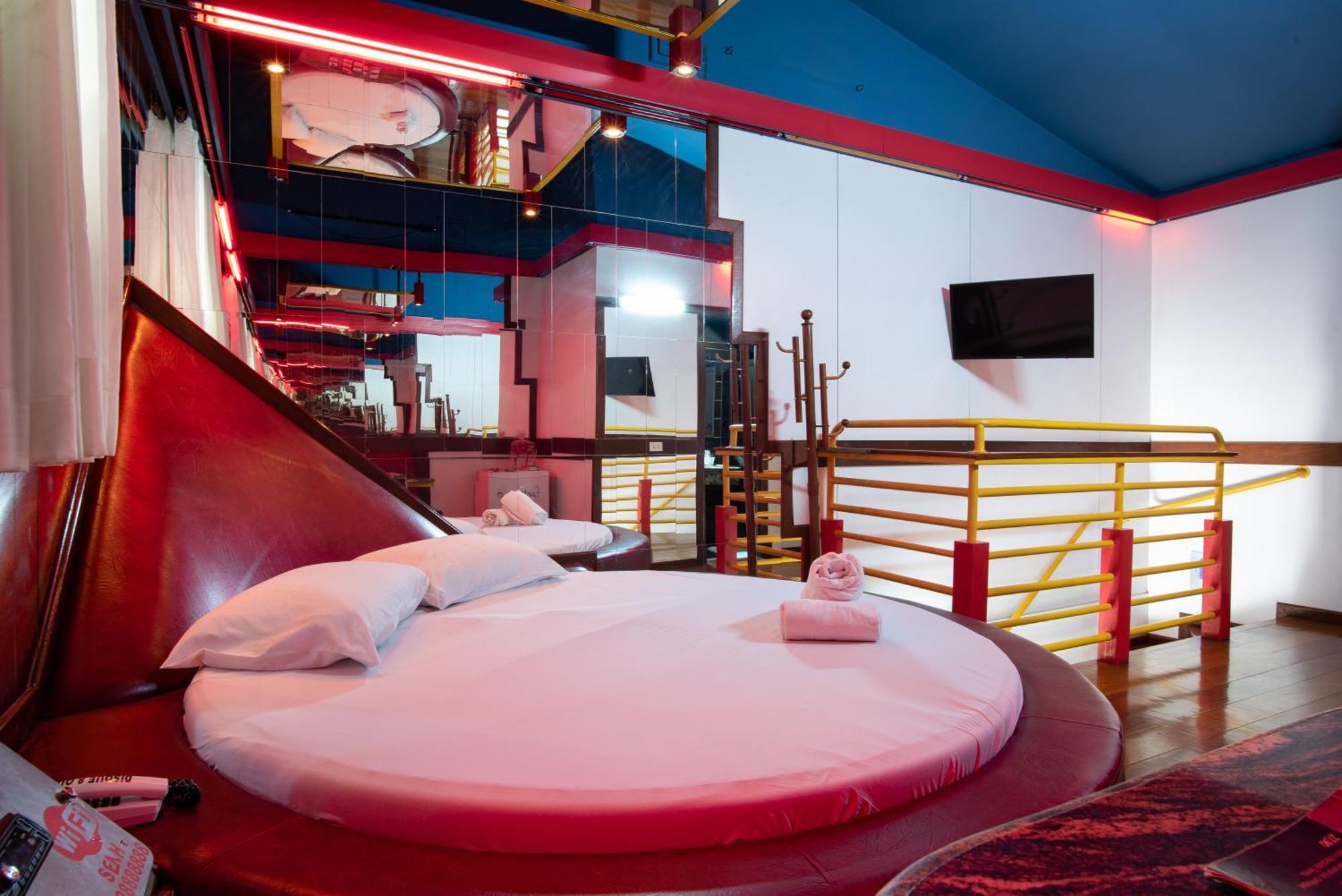 Motel Fantasy 5 เบโลโอรีซอนชี ภายนอก รูปภาพ